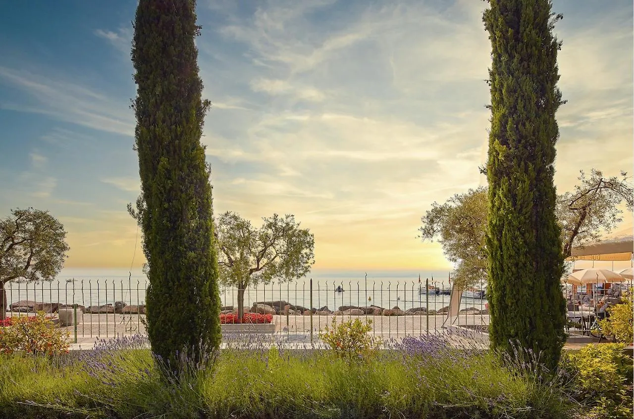 Villa Cisano Residenza d'Epoca Bardolino Italia