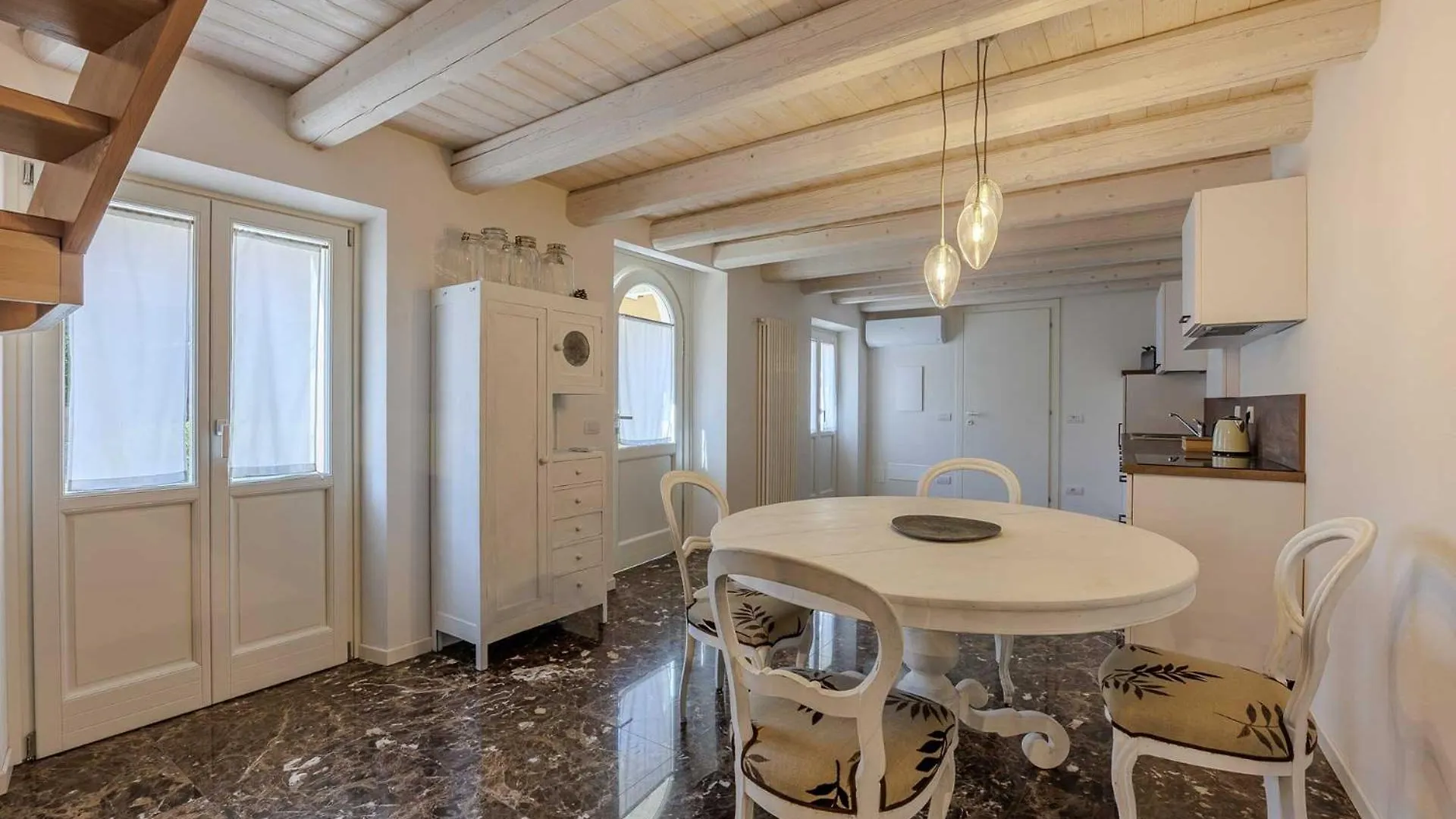 Apartment Villa Cisano Residenza D'Epoca Bardolino Italy