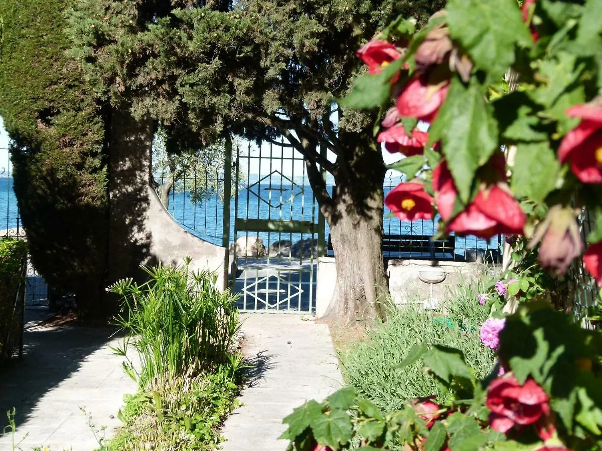 Villa Cisano Residenza D'Epoca Bardolino Apartment